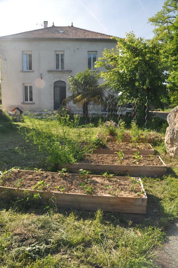 Bed and Breakfast Loustalneou Saint-Pierre-de-Clairac Экстерьер фото