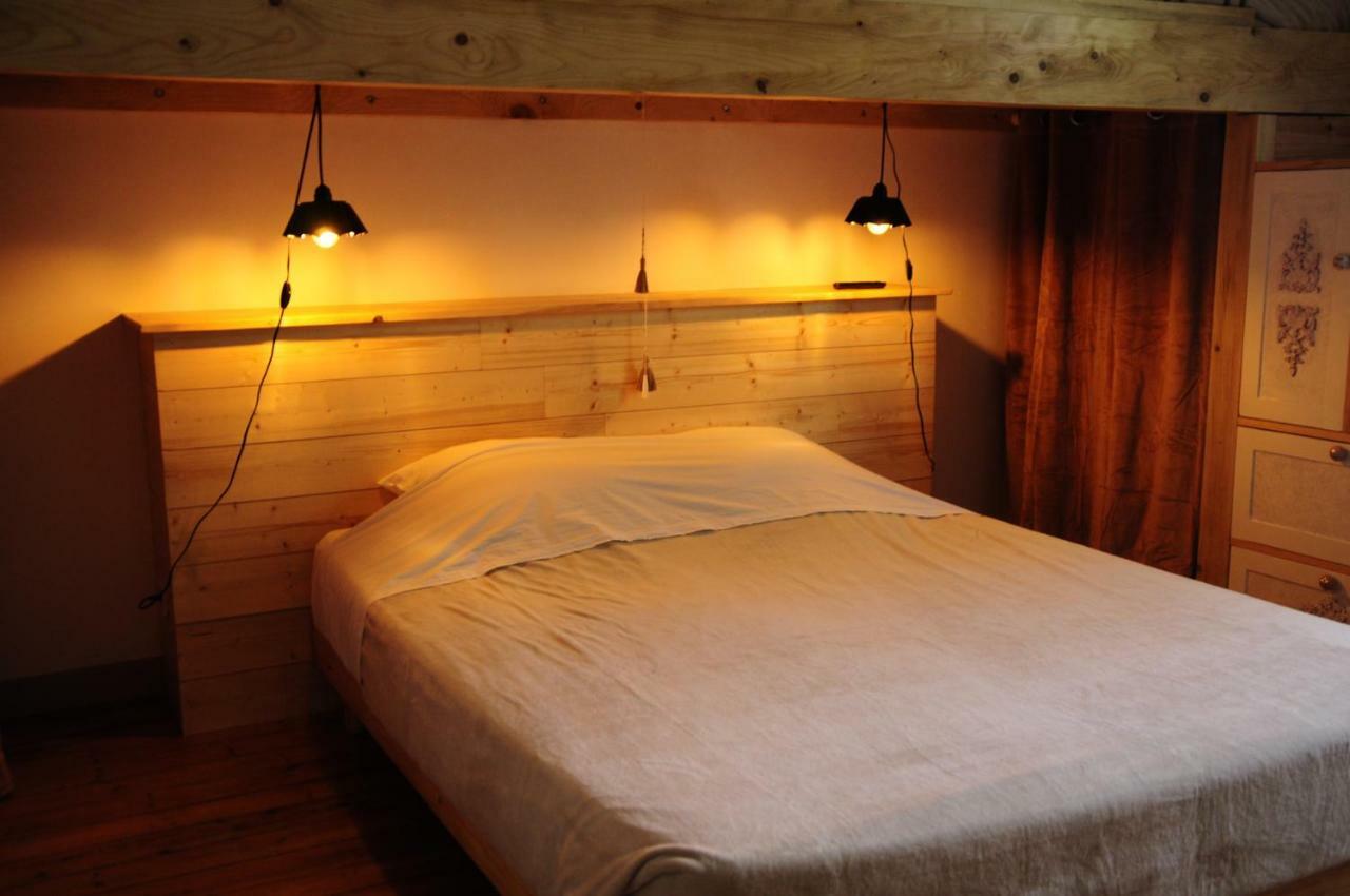 Bed and Breakfast Loustalneou Saint-Pierre-de-Clairac Экстерьер фото